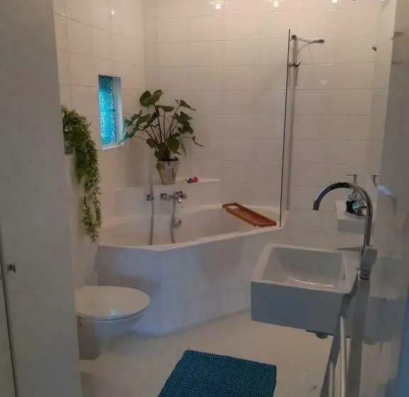 Standard-studio Parveke, B&b Byboukje