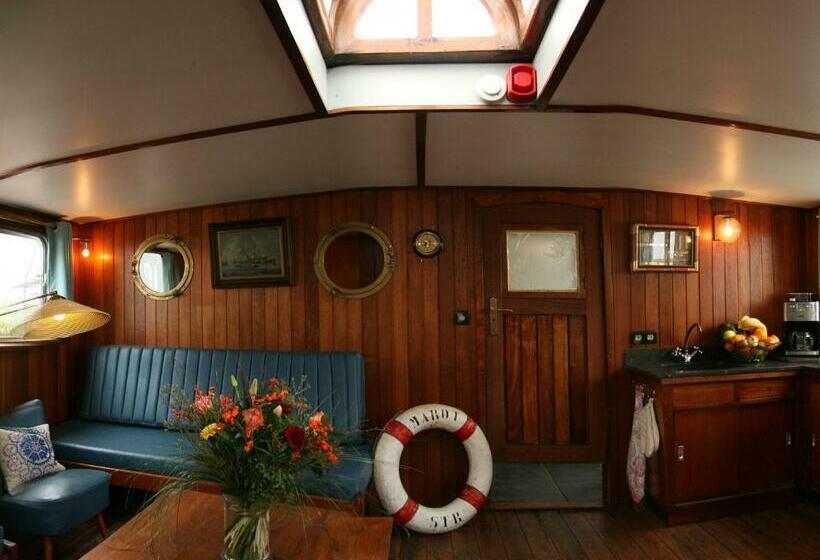 带1个卧室的公寓, Boat  Opoe Sientje