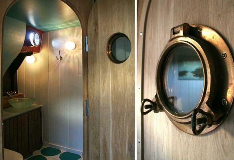 标准间, Boat  Opoe Sientje