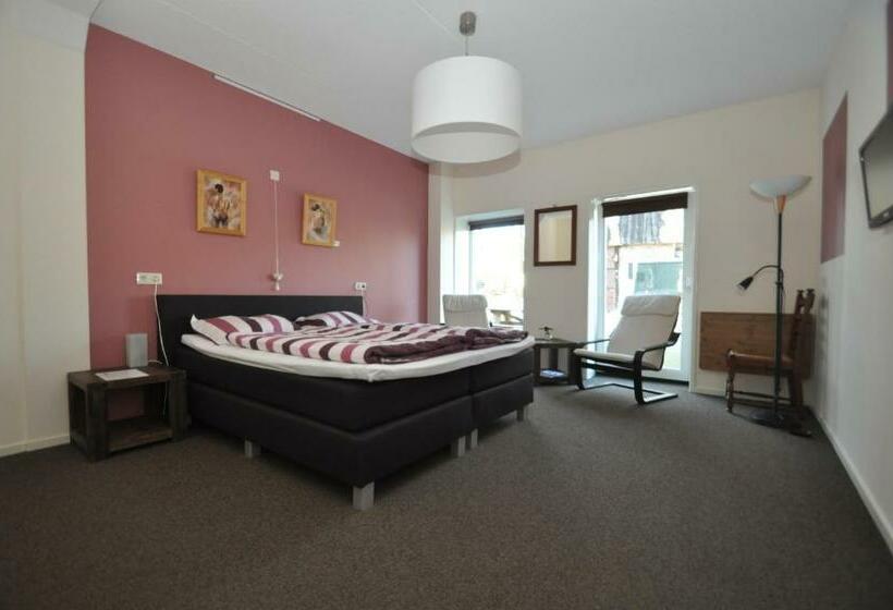 标准间, Erve Höwerboer