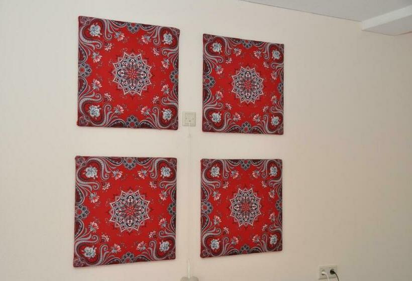 标准间, Erve Höwerboer