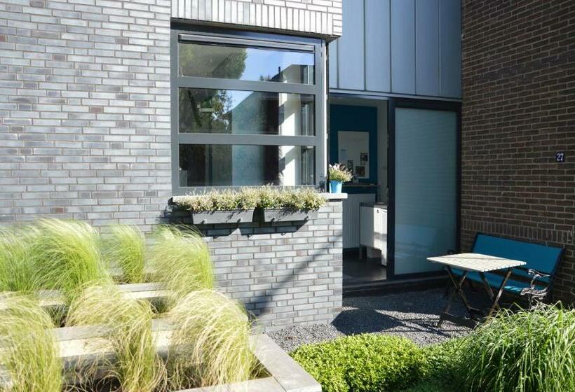 חדר סטנדרט, Het Blauwe Huis