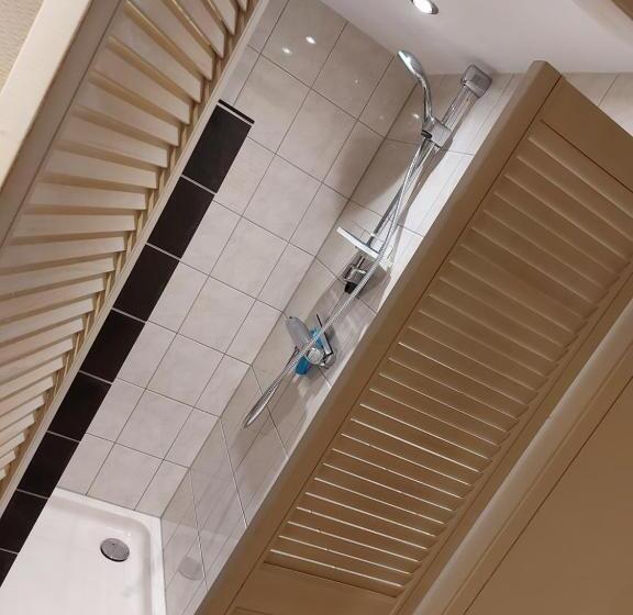 スタンダードスタジオ, Prins Appartementen