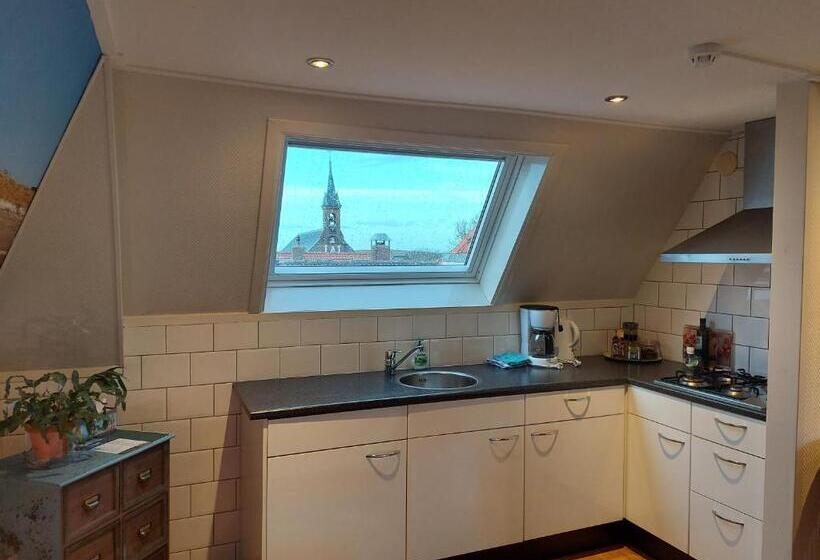 スタンダードスタジオ, Prins Appartementen