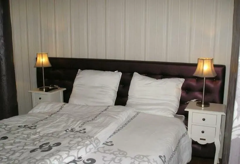Comfort-huone, T Rond Bargie