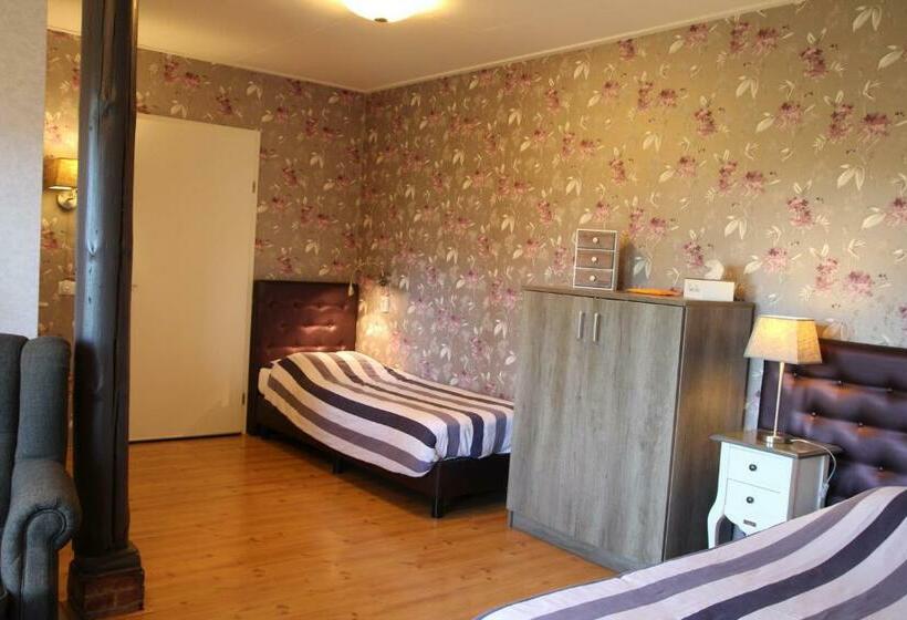 חדר דלוקס לשלושה, T Rond Bargie