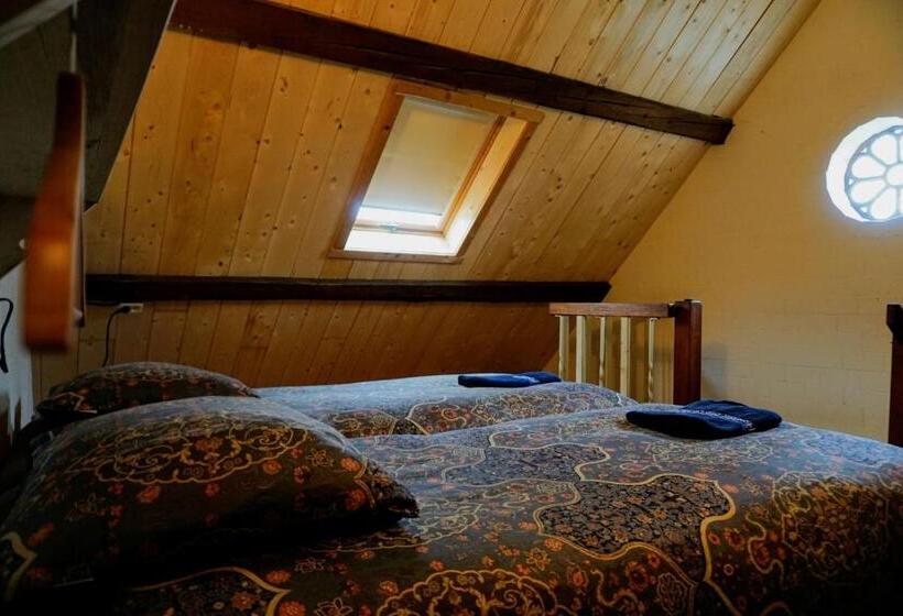 스탠다드 스튜디오, Hostel Kersenhof