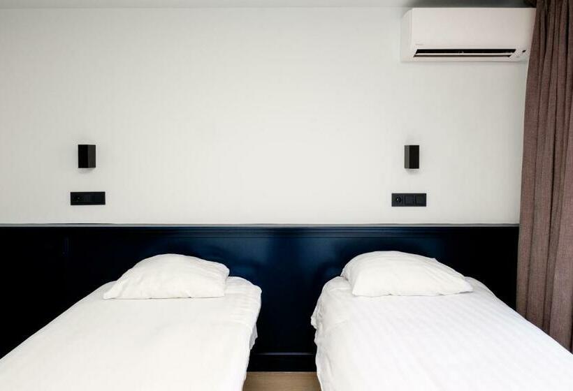 スタンダードルーム, Brasserie Smits