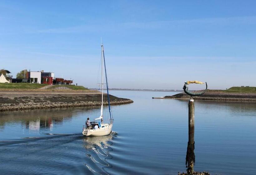 スタンダードシングルルーム, Brasserie Smits