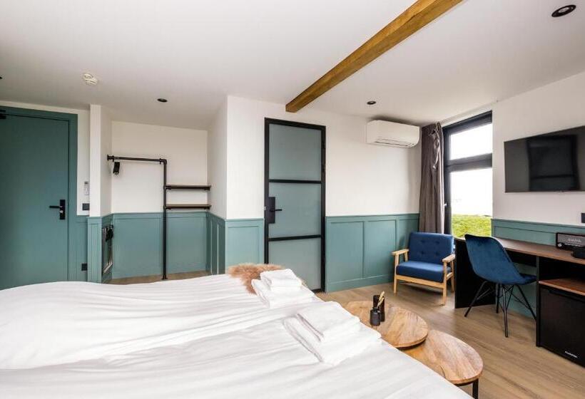 デラックスルーム, Brasserie Smits