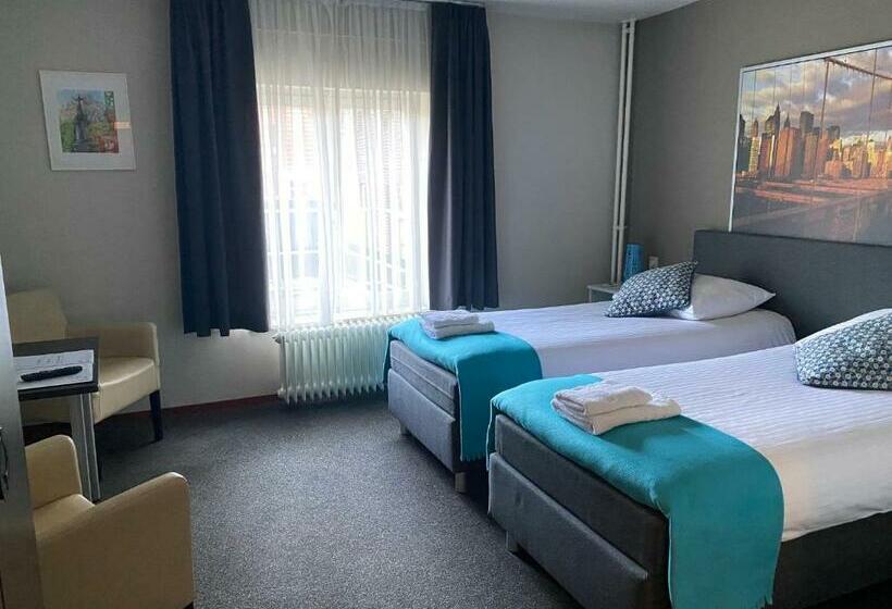 اتاق استاندارد, En Grand Café De Pauw