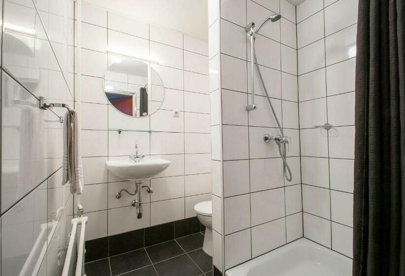 اتاق استاندارد, En Grand Café De Pauw