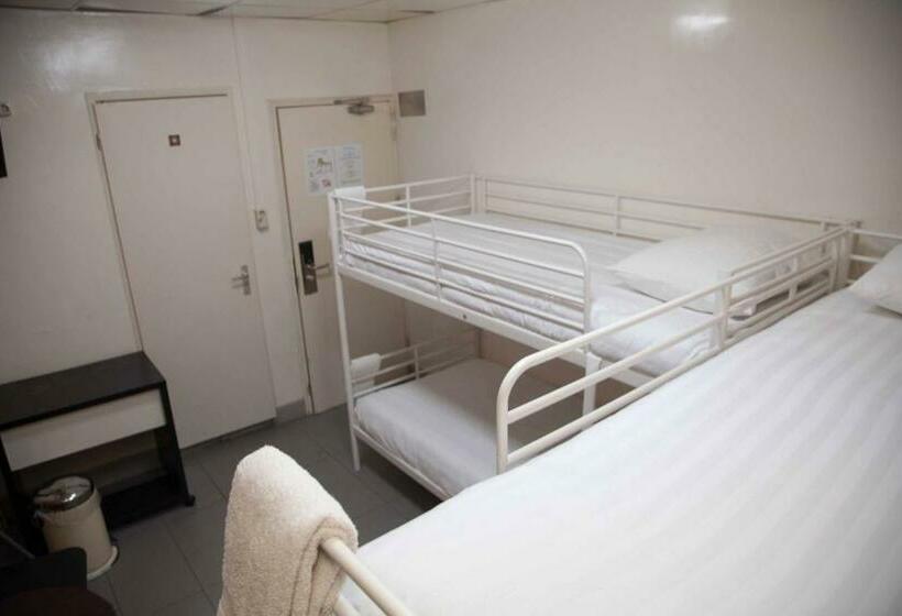 スタンダード4人部屋, Jimmy