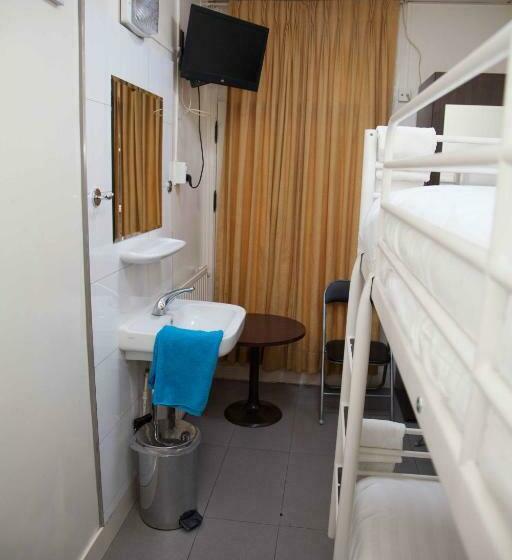 バス共有のスタンダードルーム, Jimmy