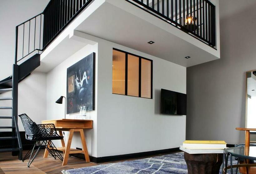 جناح, Morgan & Mees Amsterdam