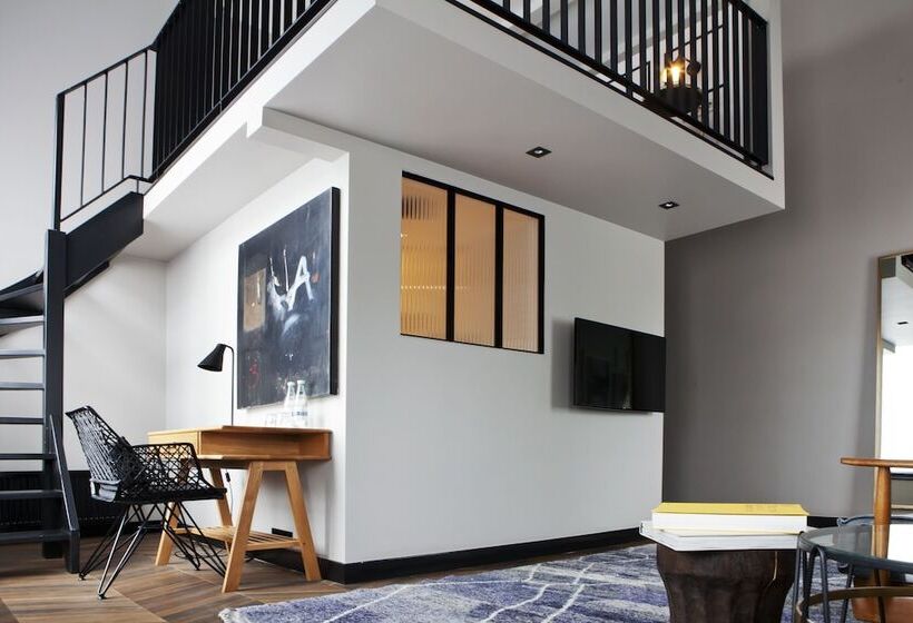 جناح, Morgan & Mees Amsterdam