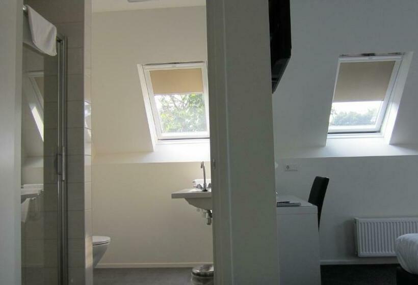 חדר אקונומי, 1851