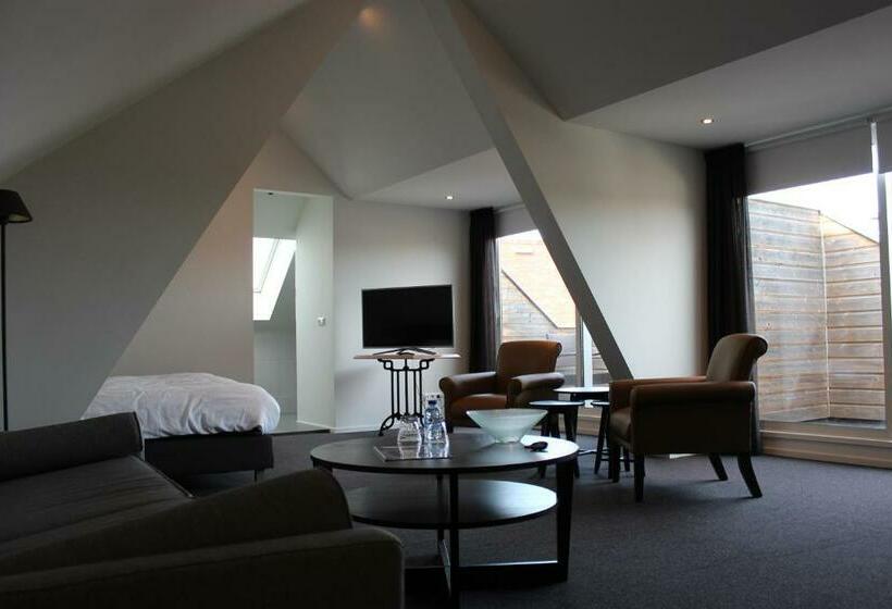 סוויטה משפחתית, 1851