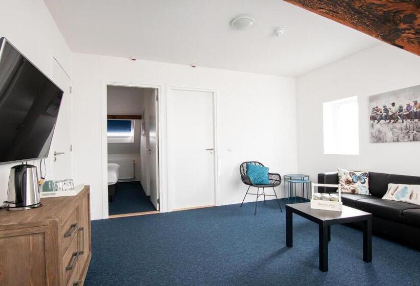 デラックススタジオ, Parkstad City