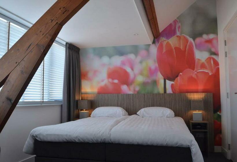 חדר משפחתי, Restaurant De Engel