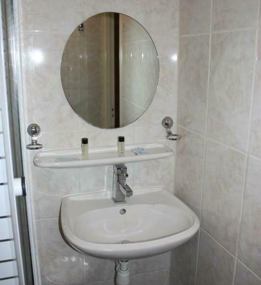 اتاق استاندارد, Sansa