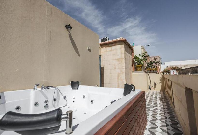 سوییت, Iż żebbuġa Boutique Suites