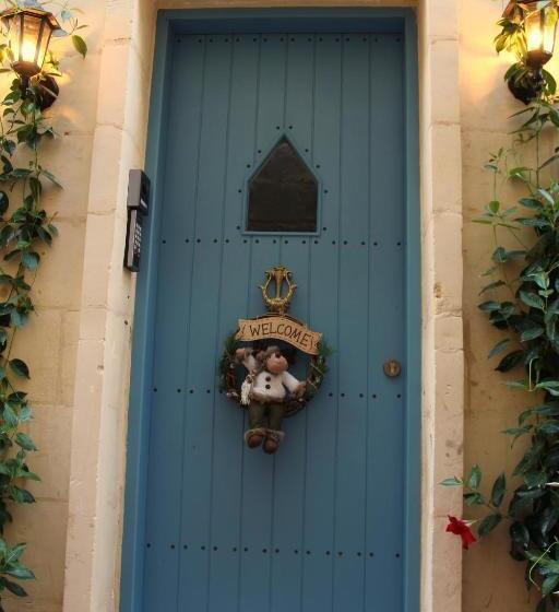 اتاق لوکس با بالکن, Iż żebbuġa Boutique Suites