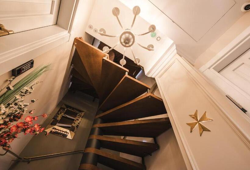 اتاق استاندارد با بالکن, Iż żebbuġa Boutique Suites