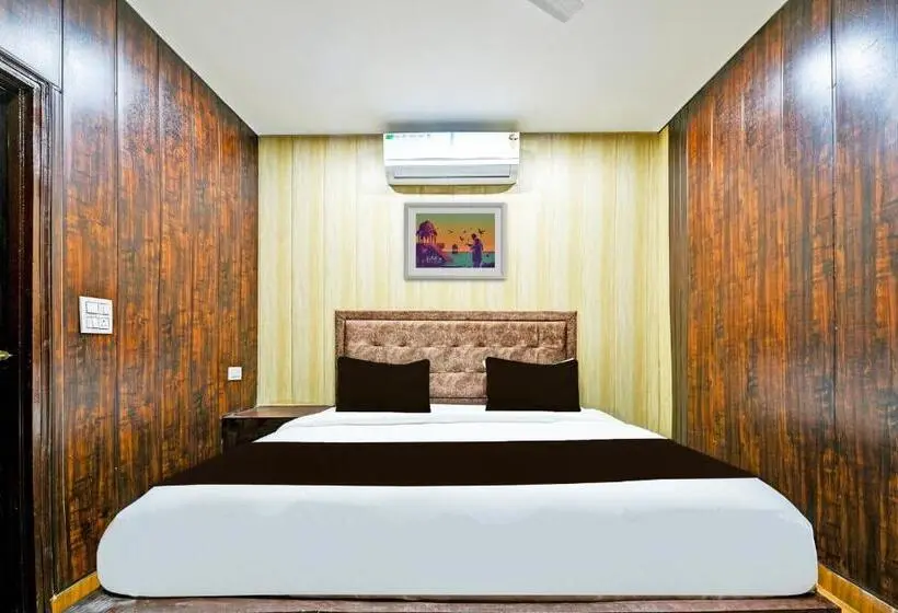 Classic Kolmen Hengen Huone, O Lavish