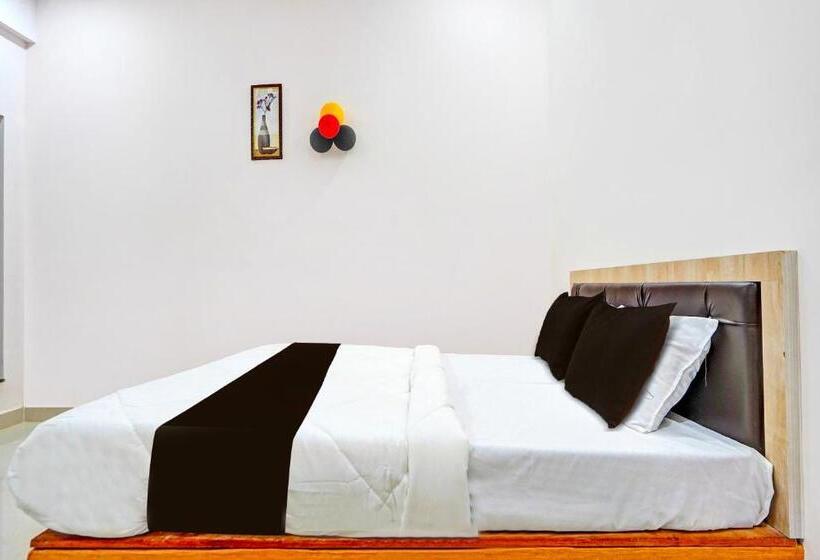 트리플 클래식 룸, Oyo Hotel Silk