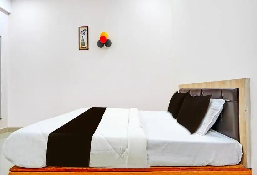 トリプルクラシックルーム, Oyo Hotel Silk