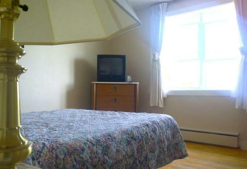 Family Suite, Admiral's Quay Motel & Suites
