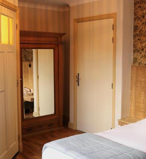 Quarto Estandar, Buitengoed De Uylenburg