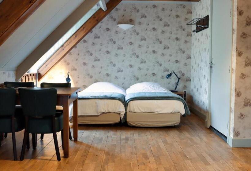 Quarto Familiar, Buitengoed De Uylenburg