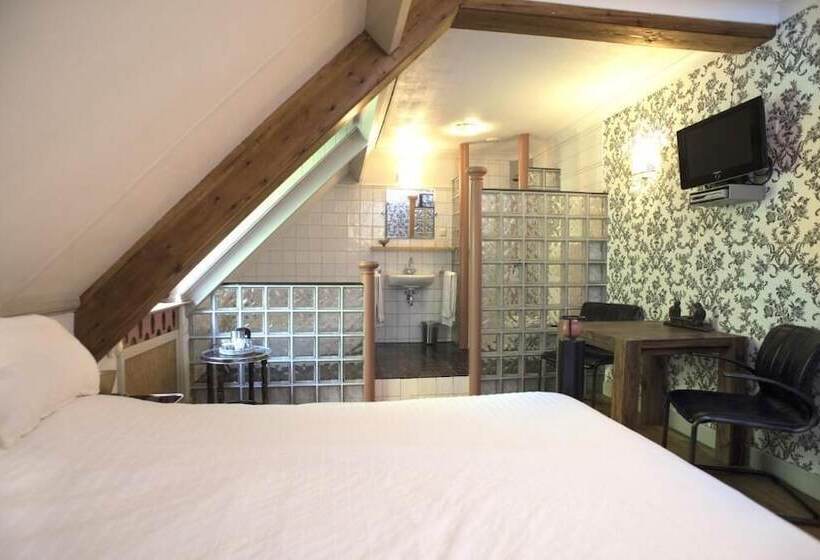 Quarto Estandar, Buitengoed De Uylenburg