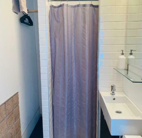 جناح, Bed And Breakfast Du Village Bbv