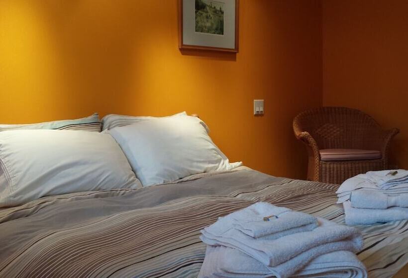 اتاق استاندارد, Hilltops