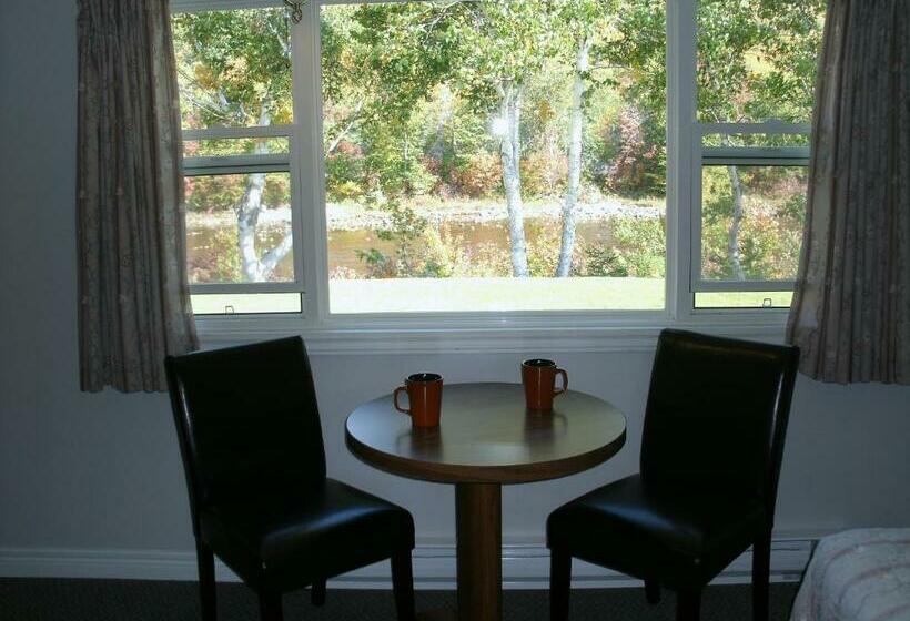 غرفة قياسية سرير كينج, Cornerstone Motel