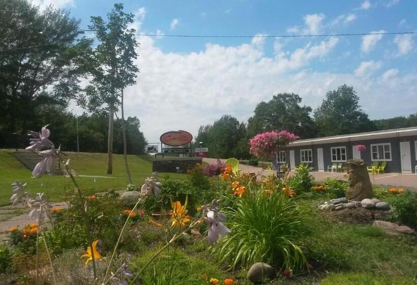 غرفة قياسية مطلة على الجبل, Cornerstone Motel