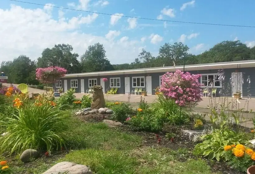 Standard-huone 2 Parivuodetta, Cornerstone Motel