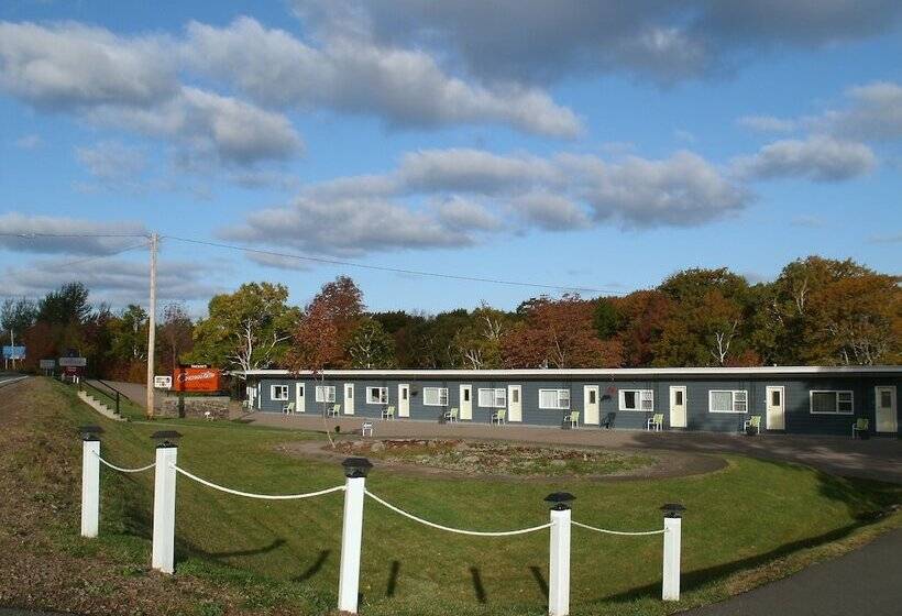 غرفه قياسيه سريرين مزدوجين, Cornerstone Motel