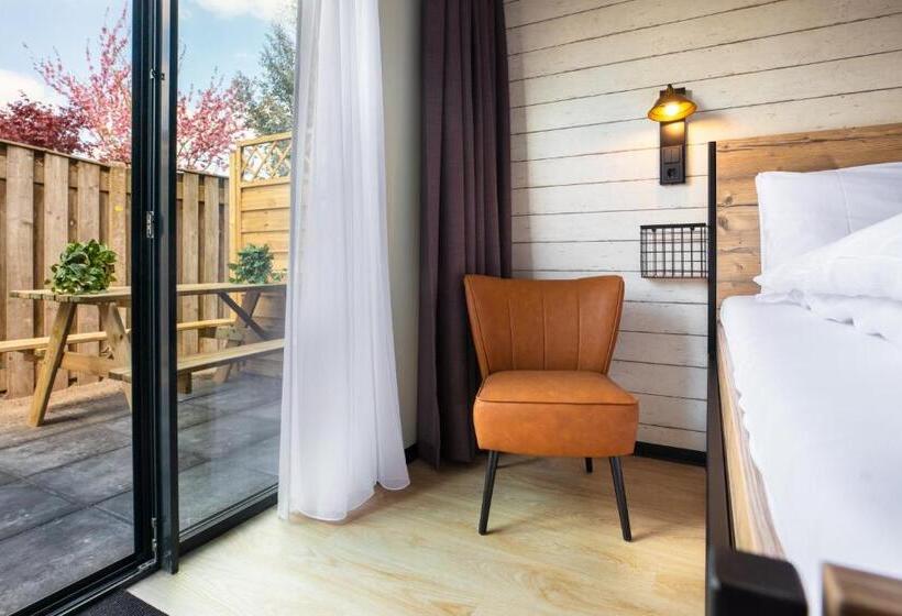 חדר דלוקס, De Kroon