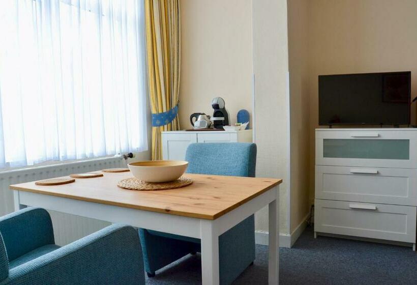 Номер Стандарт, De Stern