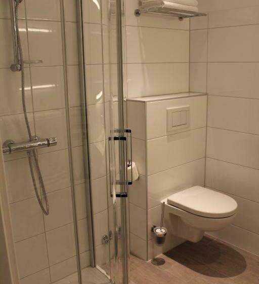 Basic Oda, De Twee Linden