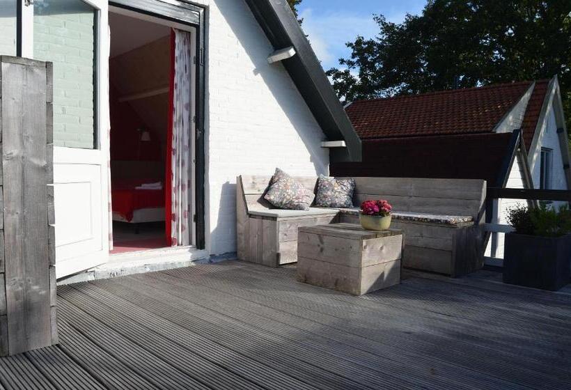 Standard room with outdoor bath, De Waag
