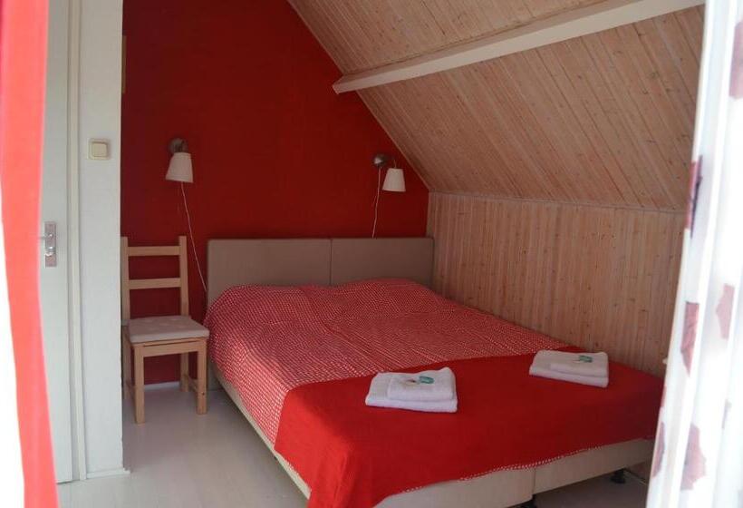 Standard room with outdoor bath, De Waag