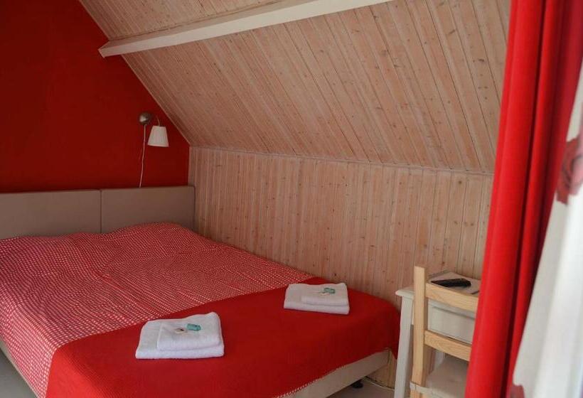 Standard room with outdoor bath, De Waag