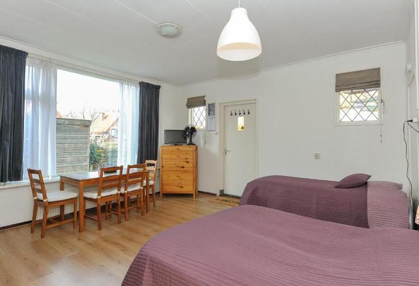 Трехместный Номер Комфорт, Cafe De Harmonie