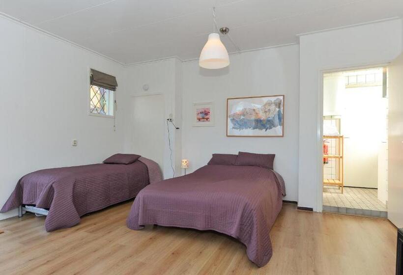 Трехместный Номер Комфорт, Cafe De Harmonie