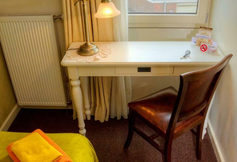 اتاق استاندارد یک نفره, Pension & Spa De Watertoren